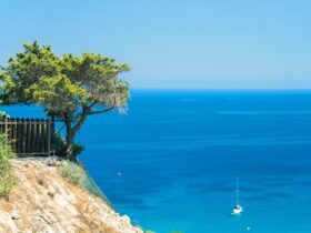 La Toscana e il Mare: Le Migliori Proprietà sulla Costa