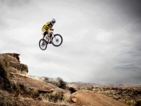 Percorsi gravel bike per famiglie nei parchi storici