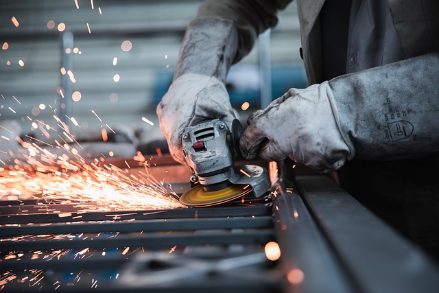 Come prepararsi per un colloquio di lavoro nel settore della produzione